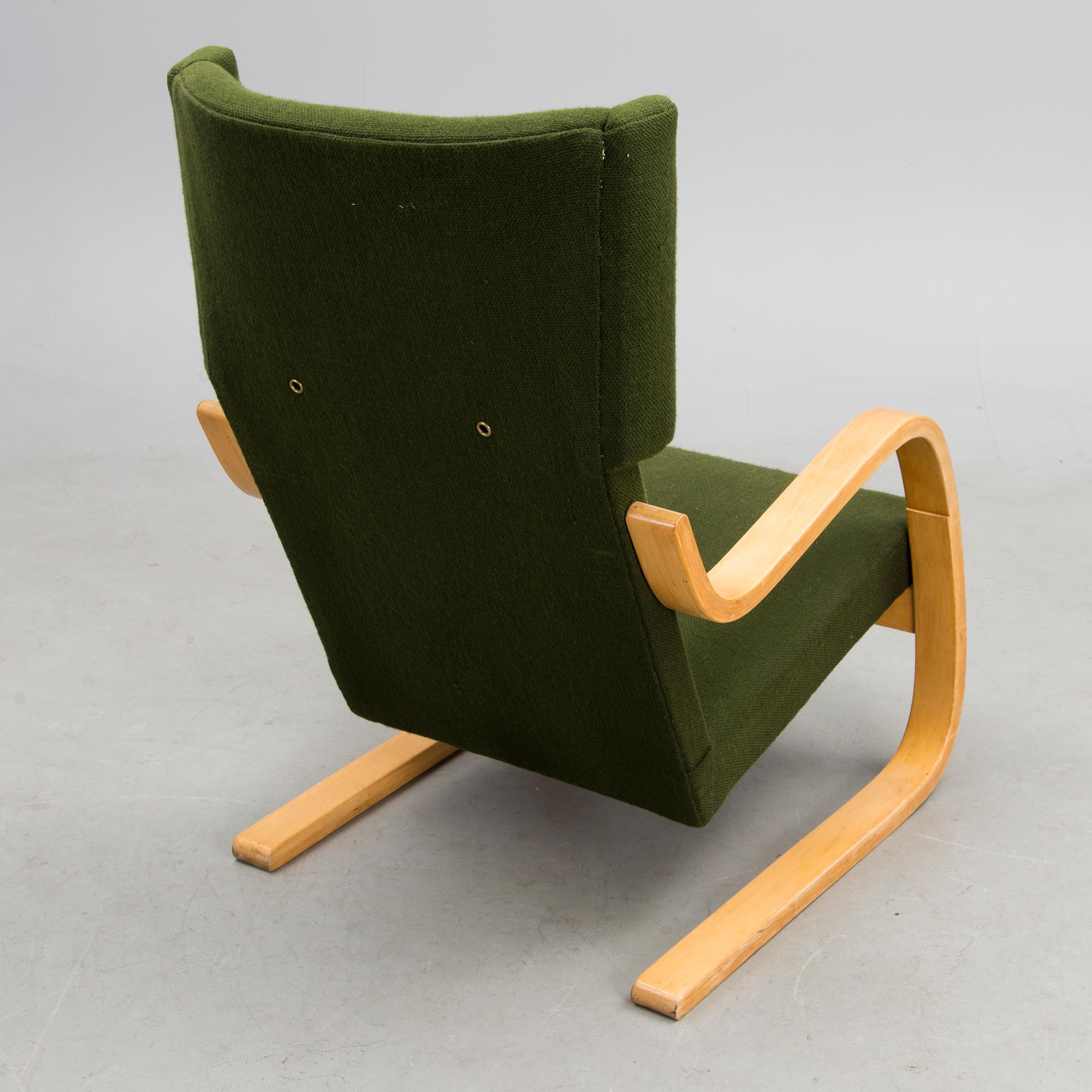 A Mid-20th Century open Armchair model 36/401 for Artek, Finland.