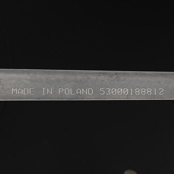 Arne Jacobsen, fåtölj med fotpall, "Ägget", Fritz Hansen, Danmark, 2016.