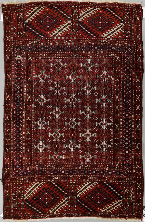 MATTA, old Turkmen. Ca 135x187.