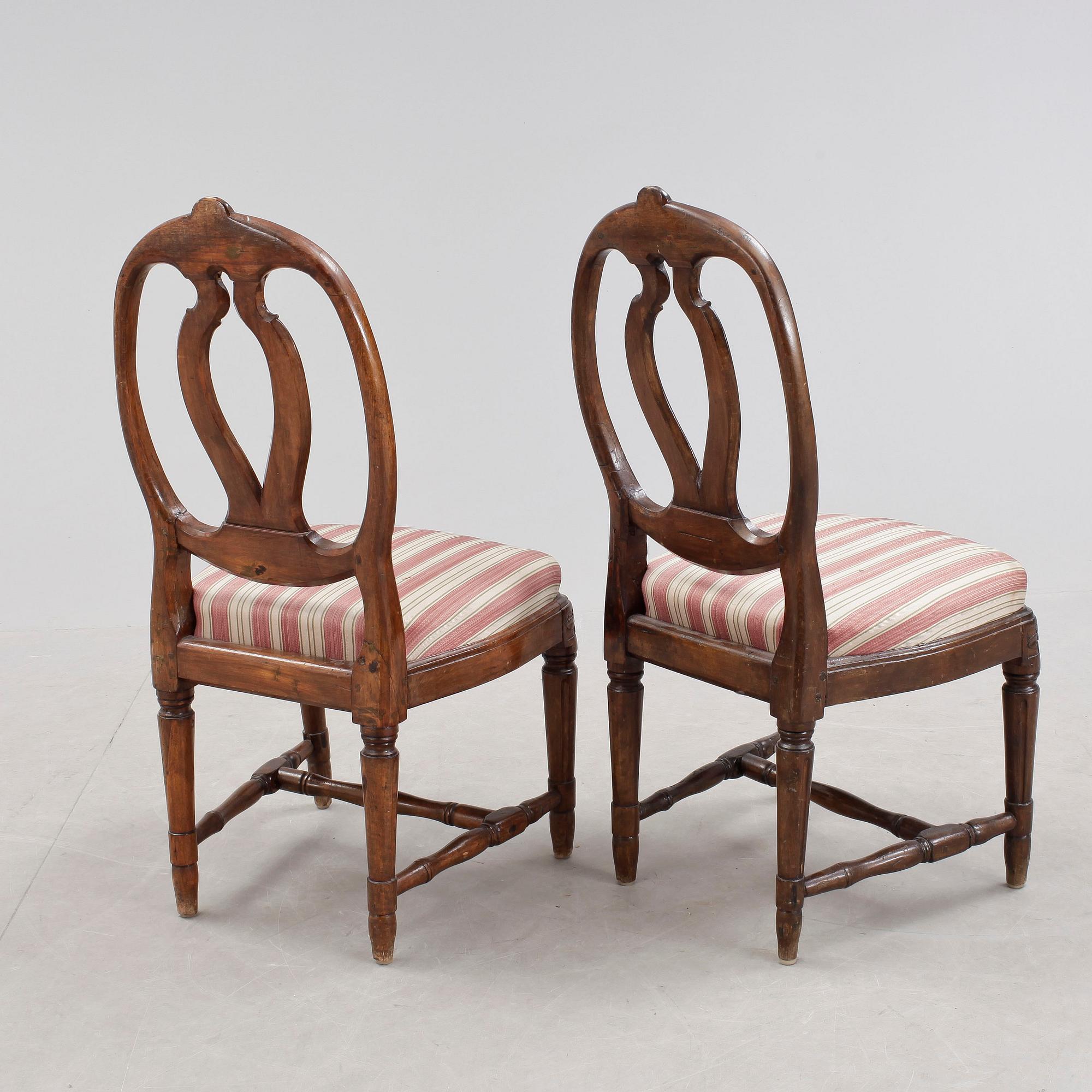 STOLAR, ett par, gustavianska, signerade EÖM för Erik Öhrmark, (mästare i Stockholm 1777-1813).