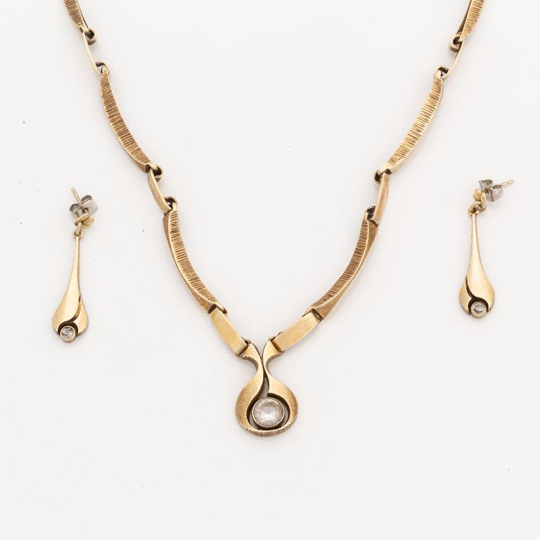 Ett set med collier och örhängen, sterling silver, Kultasepät Sten & Laine. Finland.