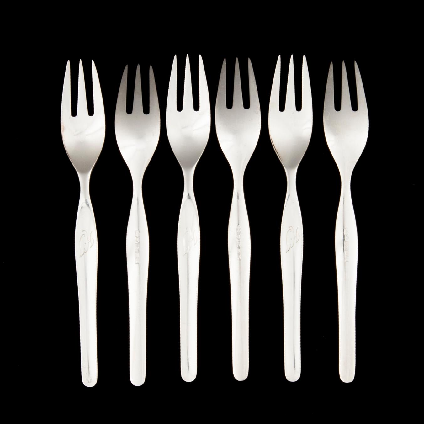 BESTICK, 39 delar, silver "Tapio" och KAKSPADE, silver, Tapio Wirkkala, Tavastehus 1958-1985. Totalvikt 1125 g.