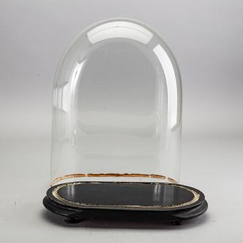 GLASHUV MED SOCKEL, omkring 1900.