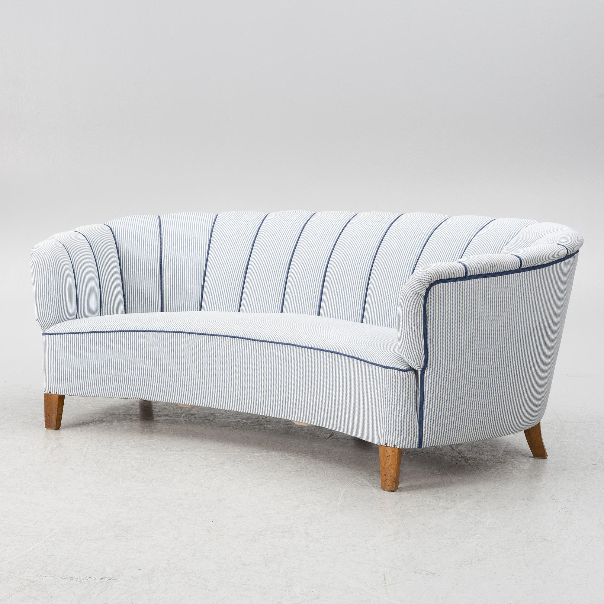 Sofa Swedish modern, first half of the 20th century.