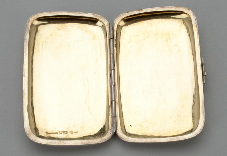 DOSA, silver, Hjalmar Fagerroos, Helsingfors 1882. Vikt 75 g.