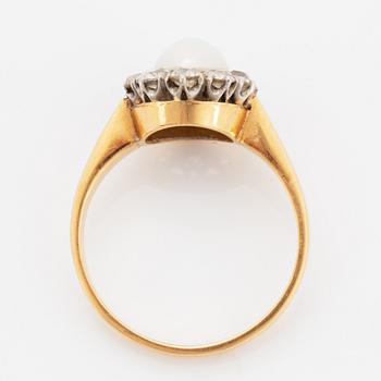 Sormus, 18K kultaa, viljelty helmi ja
vanhahiottuja timantteja.