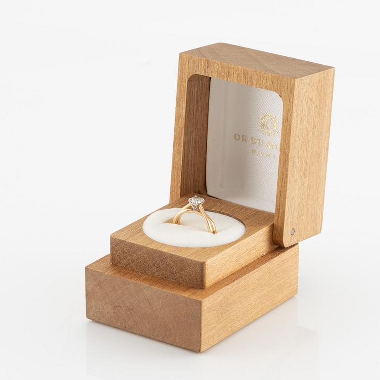 Ring 18K gold set with a round brilliant-cut diamond, by Or Du Monde Paris.