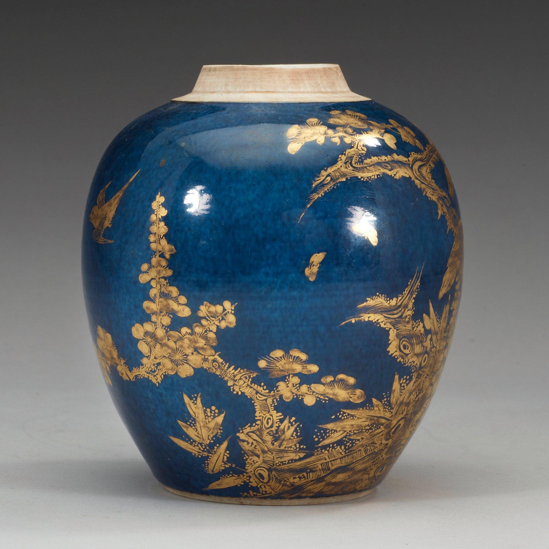 URNA, porslin. Qing dynastin, Qianlong (1736-95).