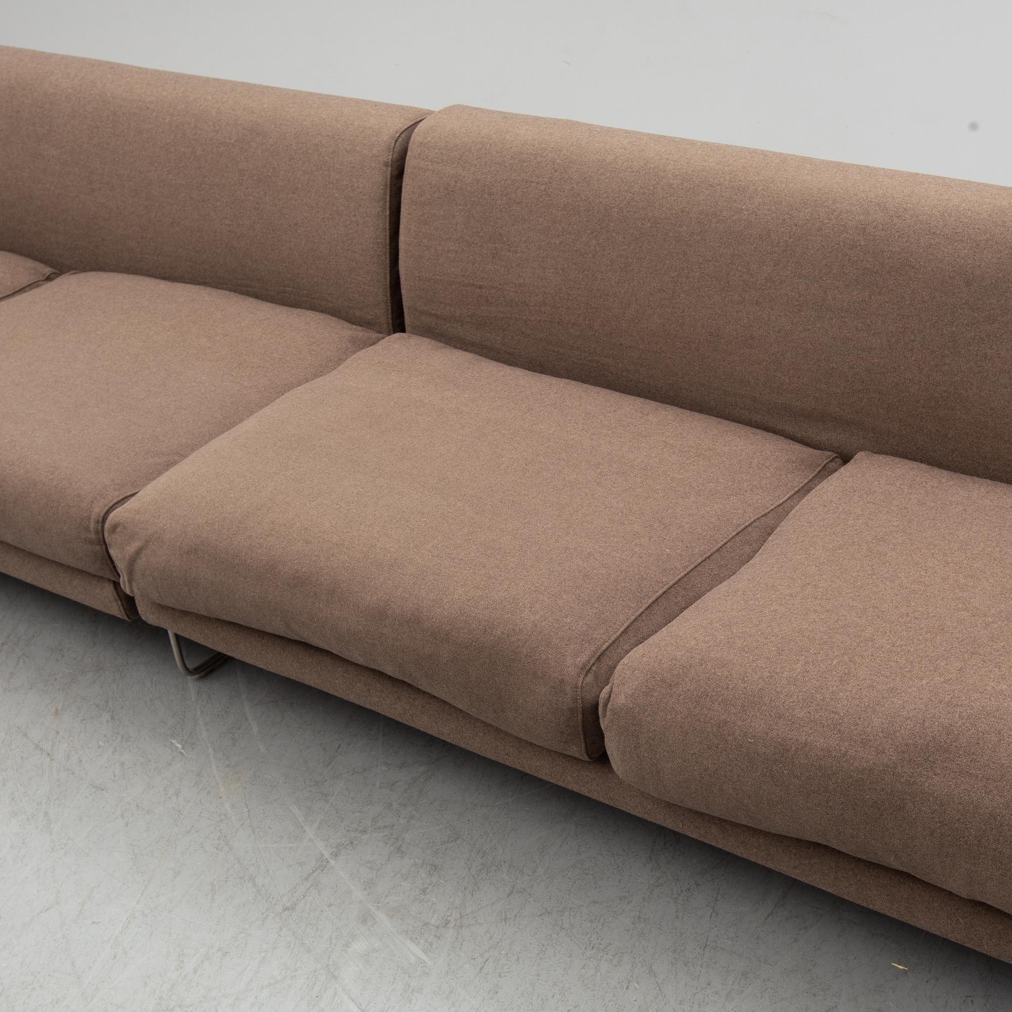 JASPER MORRISON, an 'Elan' sofa, Cappellini.
