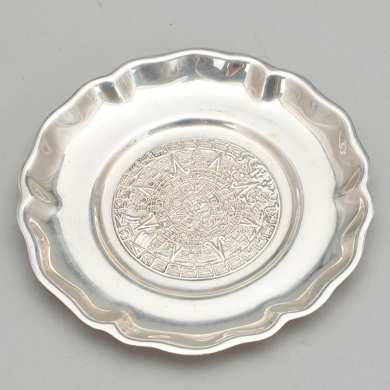 PARTI  SILVER, 5 delar, bland annat W A Bolin, Stockholm, 1929. Vikt ca 350 gram.