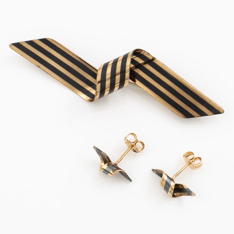 Brooch and a pair of earrings 14K gold and silver, Morelli.