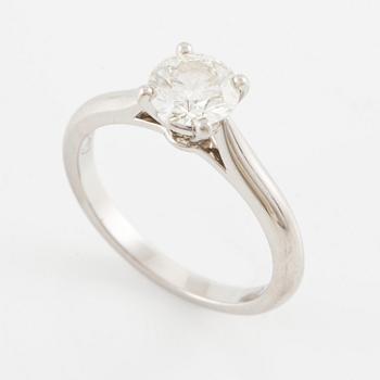 A Cartier ring in platinum with a round brilliant-cut diamond 0.91 ct according to the engraving.