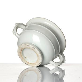 Rökelsekar, blanc de chine. Qingdynastin, Kangxi (1662-1722).