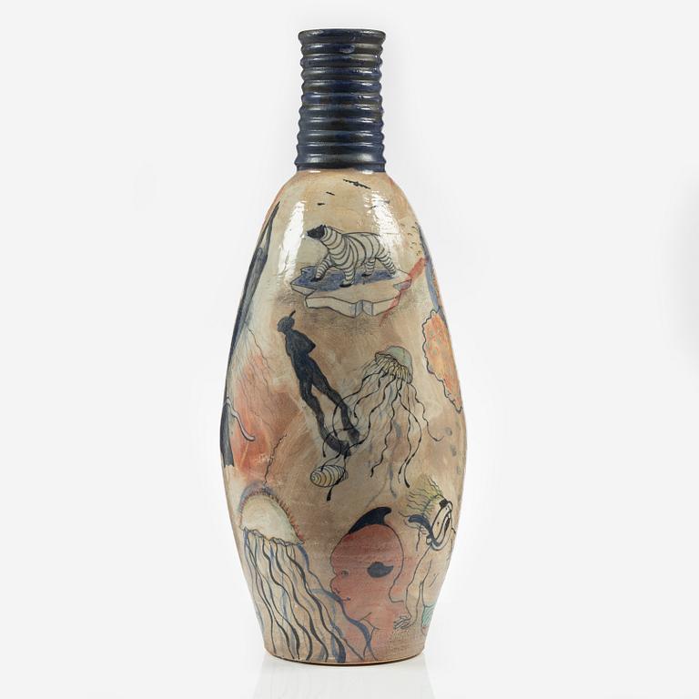 Marie Långhans, golvvas, stengods, egen ateljé 2018.