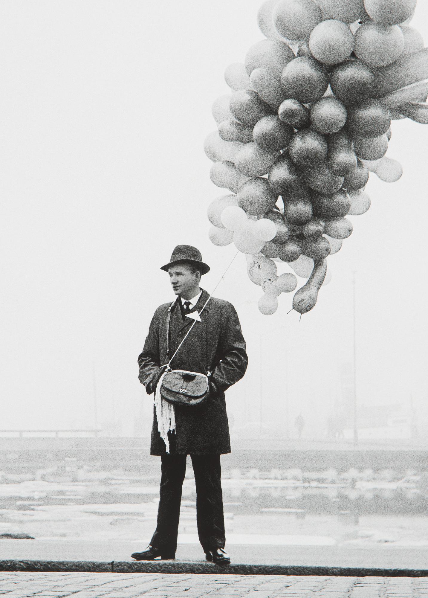 Ismo Hölttö, 'Market Square, Helsinki 1964'.