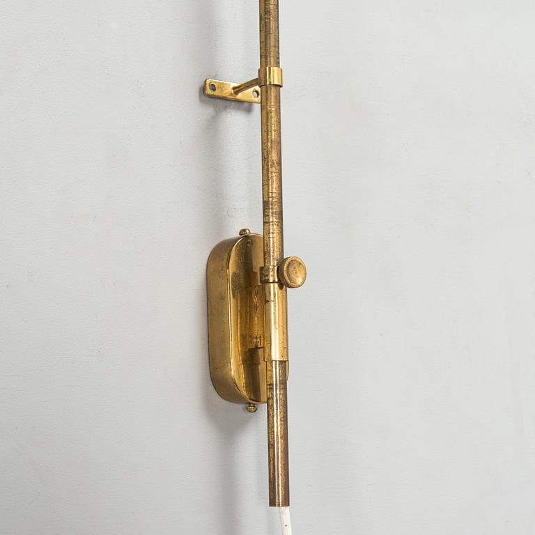 Gunnel Nyman,  a mid-20th century '71026'  wall light for Idman.