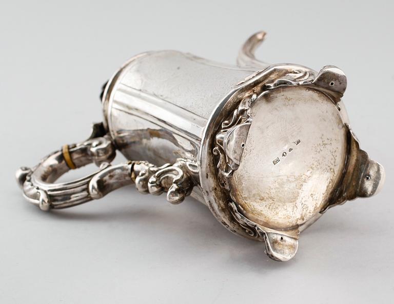 KAFFEKANNA, silver, Carl Nyström, Stockholm, 1850. Vikt ca 562 g.