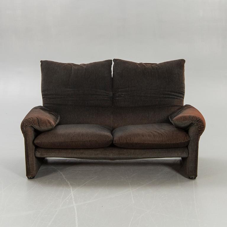 Vico Magistretti, sofa "Maralunga" for Cassina later part of the 20th century.