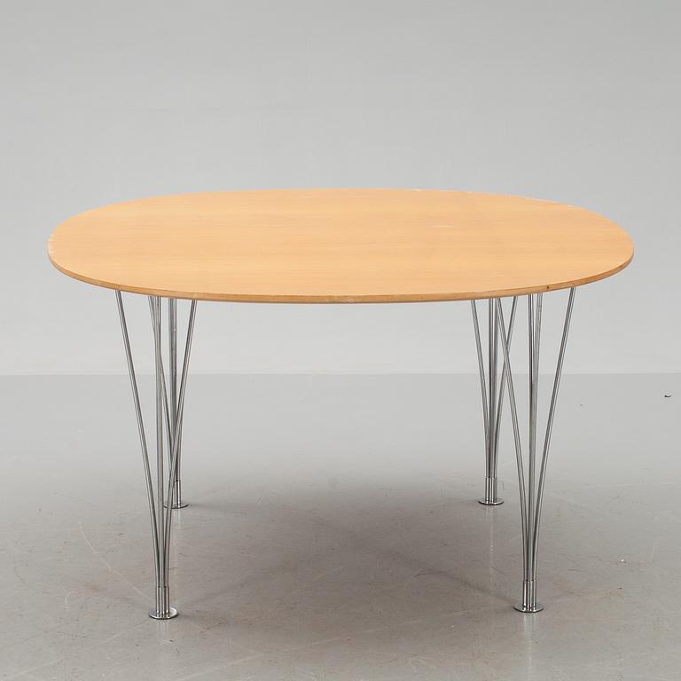 BORD, "Supercirkel", Bruno Mathsson & Piet Hein, Fritz Hansen, etikettmärkt.