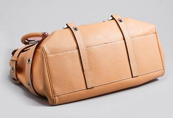 VÄSKA, "Gisele", Luella Bartley.