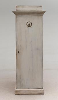 KOLONNSKÅP, 1800-talets mitt.