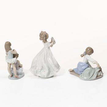 Lladró, figurines, 6 pcs, including "Dog's best friend," "Bedtime story," and "Waiting for the bell," Spain.