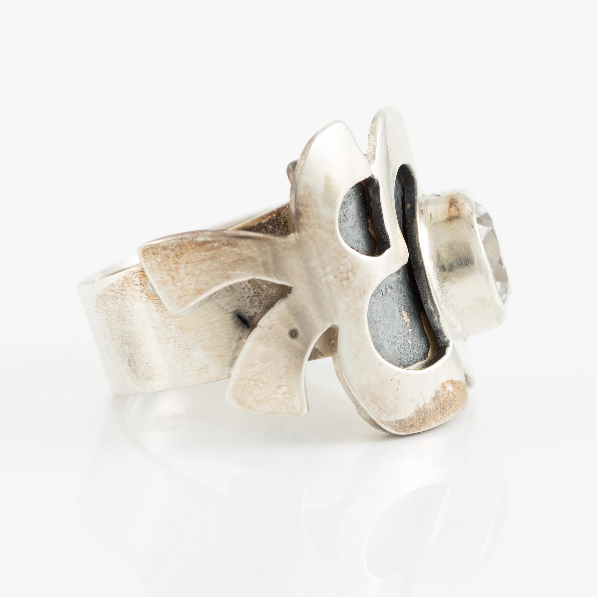 Jan-Christer Lundqvist, ring, sterlingsilver med sten, Skövde 1998.