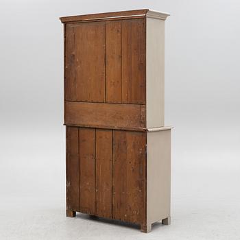 A cabinet, 19th Century.