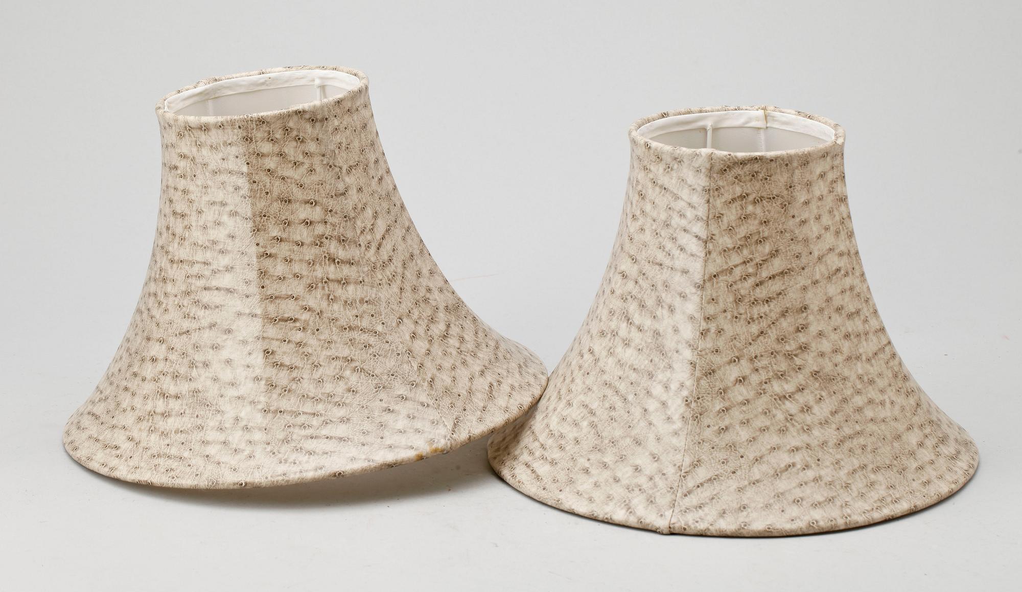 BORDSLAMPOR, ett par, Bergboms, 1900-talets senare hälft.