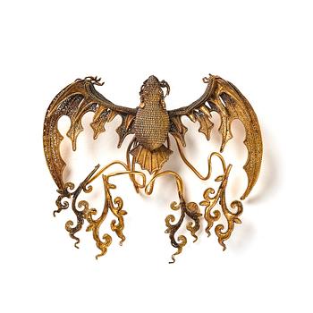 1011. An elegant filigree gold hair ornament in the shape of a bat, Qing dynasty, Qianlong (1736-95).