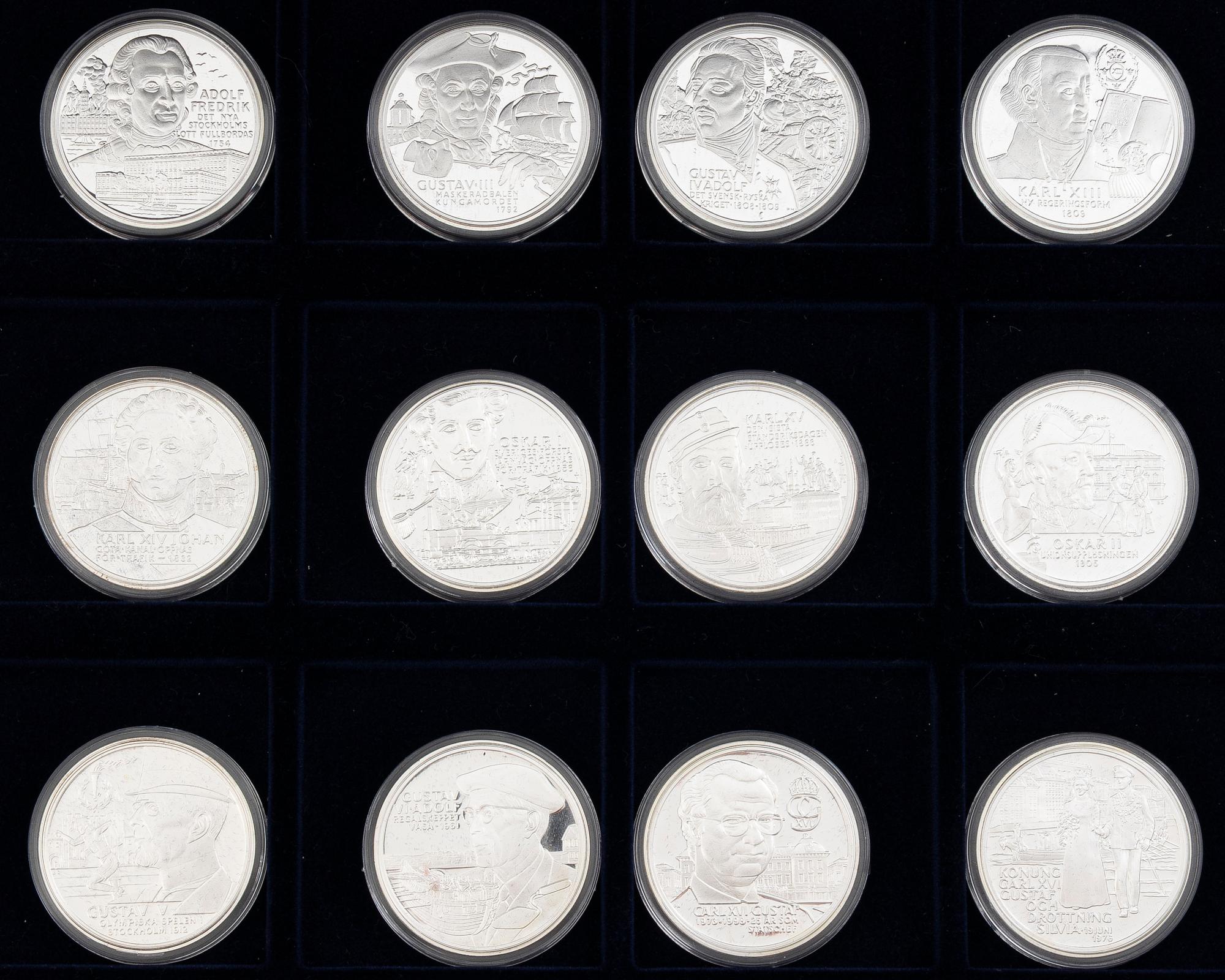 36 medals, silver 925, “Kingdom of Sweden”, in fitted case.