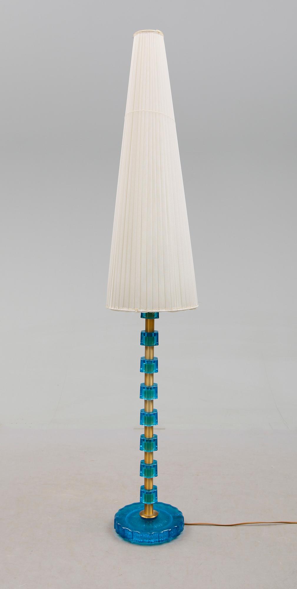 GOLVLAMPA, 1900-talets mitt.