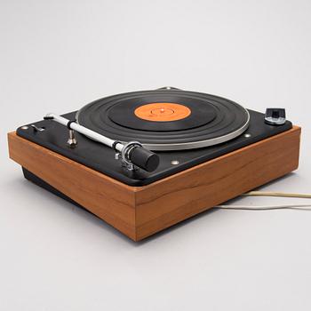 STEREO TURNTABLE, BEOGRAM 1000, Bang & Olufsen, design by Jacob Jensen; the tonearm and pickup by Erik Rørbæ Madsen.