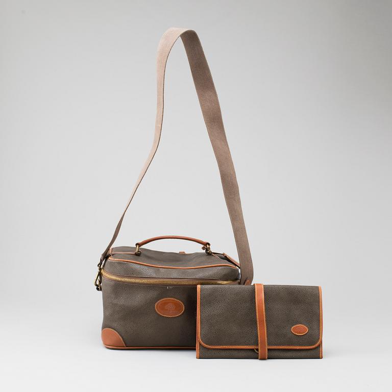 A Mulberry scotchgrain beautybox and travel wash case.