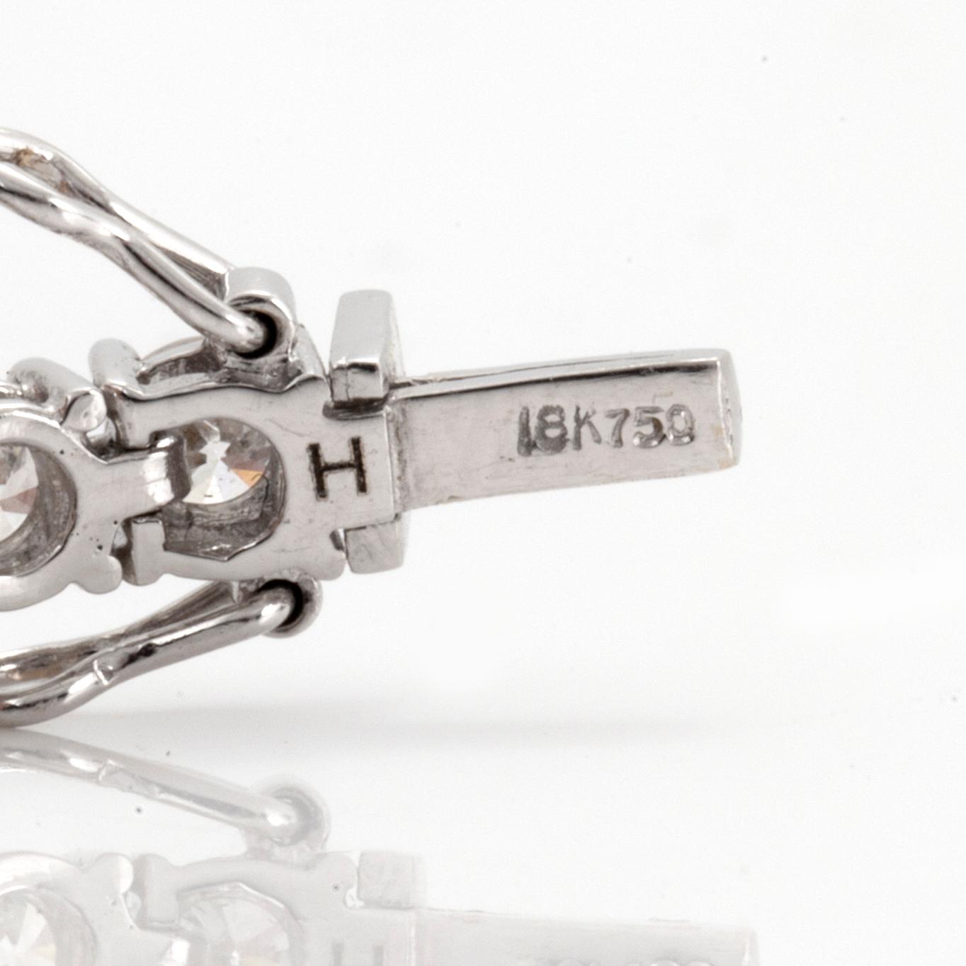 ARMBAND med 44 briljantslipade diamanter totalt ca 7.73 ct. Kvalitet ca G-H/VS-SI.