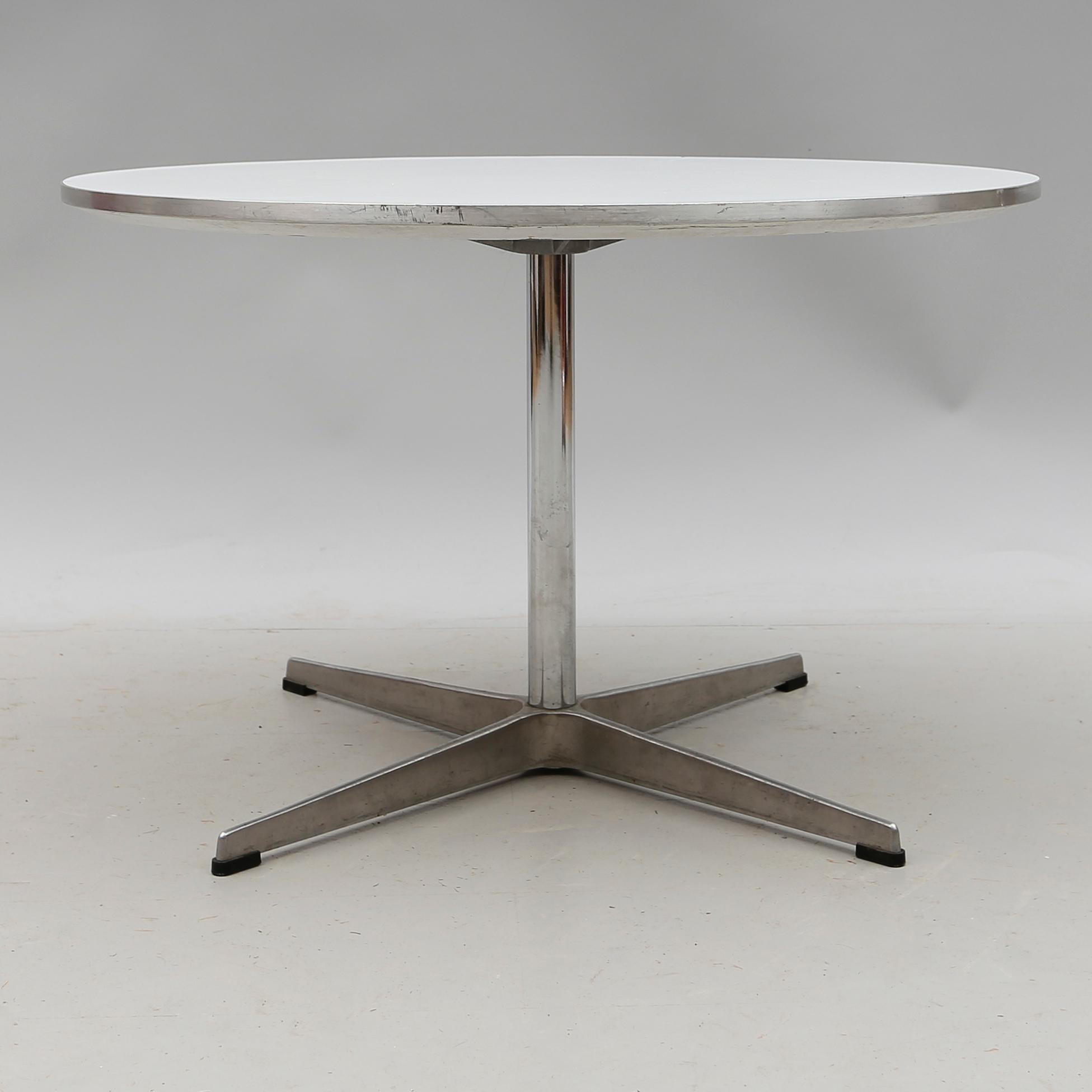 BORD, Fritz Hansen, 1985.