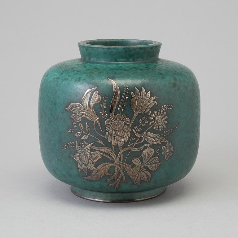 WILHELM KÅGE, an 'Argenta' stoneware vase from Gustavsberg, 1930's/40's.