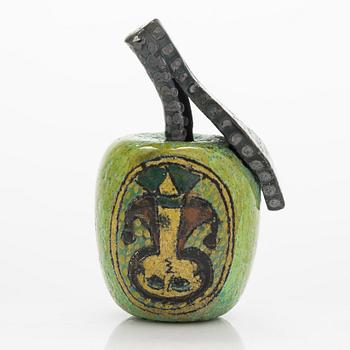 Birger Kaipiainen, a stoneware sculpture signed BK.