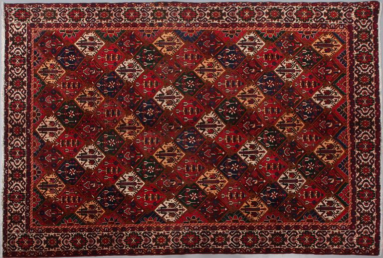 MATTA, Bachtiar, modern tillverkning, 307 x 207 cm.
