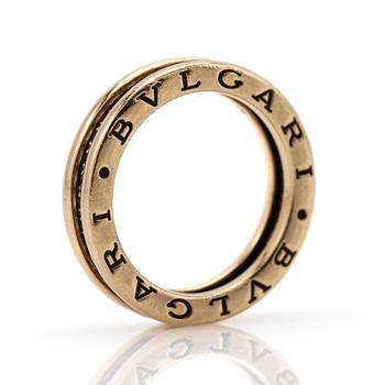 Bulgari, ring, 18k guld med briljantslipade diamanter.