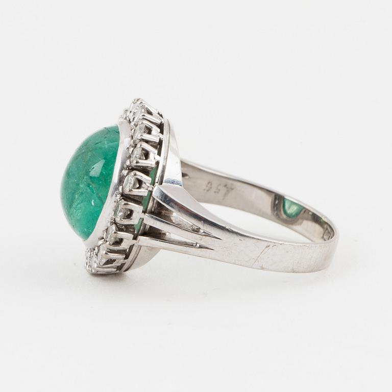 A cabochon cut emerald and singel cut diamond ring by Ceson, Göteborg, 1965.