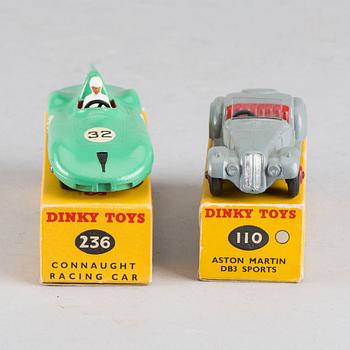 TWO DINKY TOYS CARS FROM THE MIDDLE OF 20TH CENTURY.