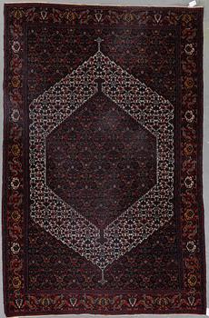 MATTA, semiantik Senneh, ca 215x140 cm.