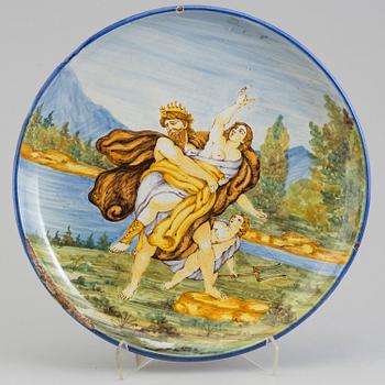 An Italian maiolica 'historismus' dish, circa 1900.