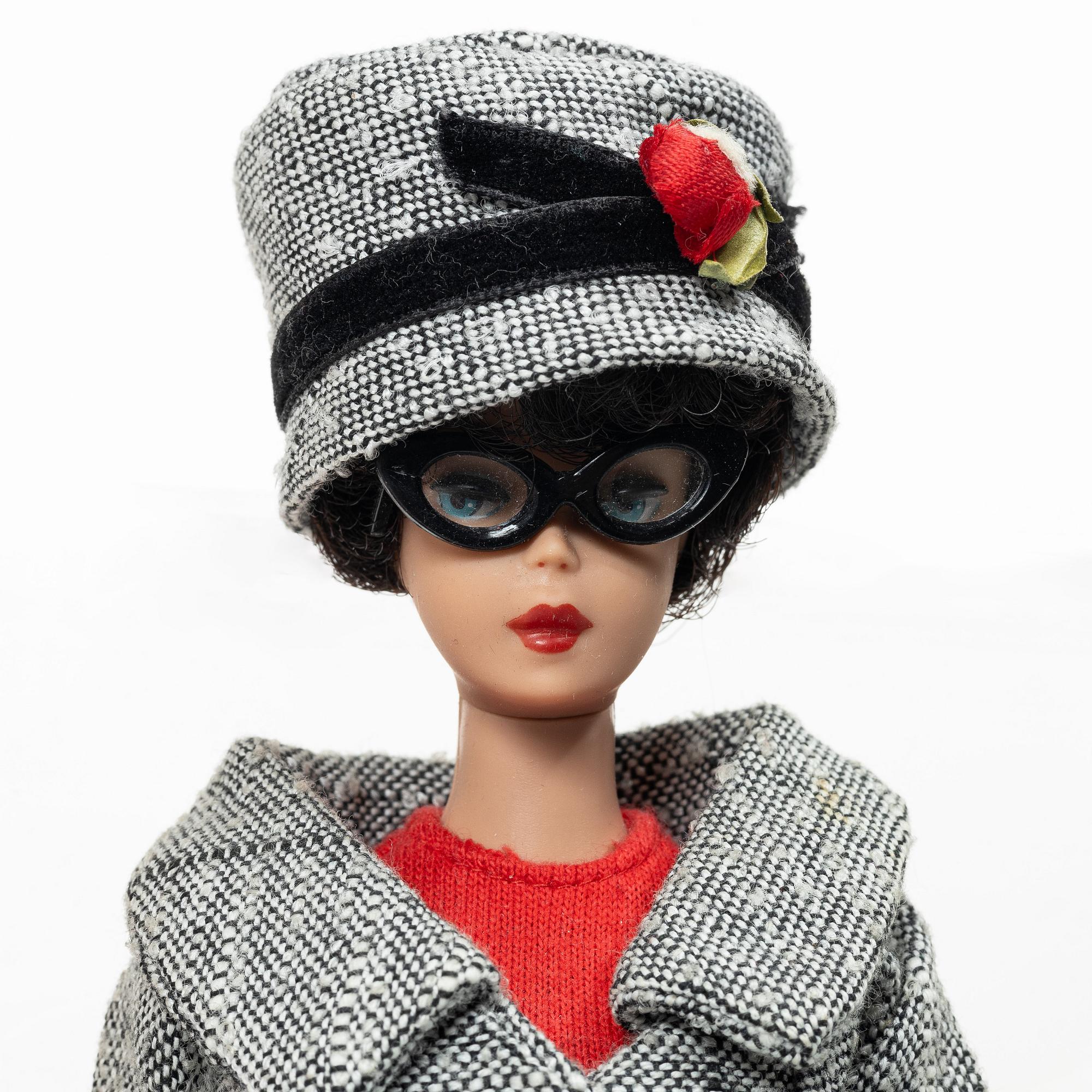 Barbiedockor, 3 st, samt kläder och accessoarer, Mattel, 1960-tal.