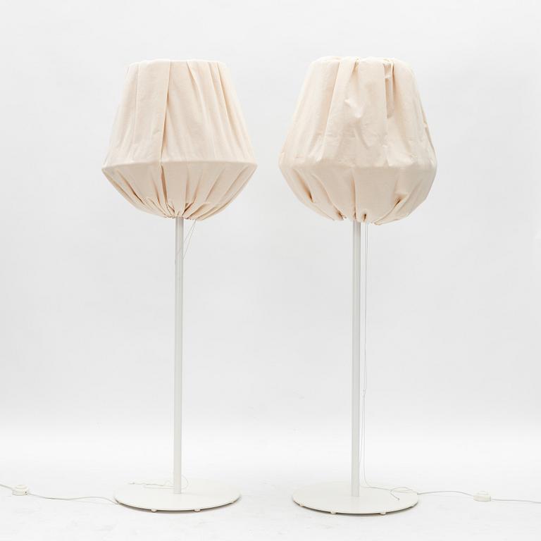 Claesson Koivisto Rune, golvlampor, ett par, "Baklava", Örsjö Belysning.