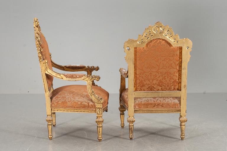 KARMSTOLAR, ett par, ny-Louis XV-stil, 1900/2000-tal.