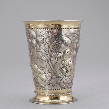 BÄGARE, silver, möjligen av Conrad Jacob Keseberg, Danzig, omkring år 1700. Vikt ca 143g.
