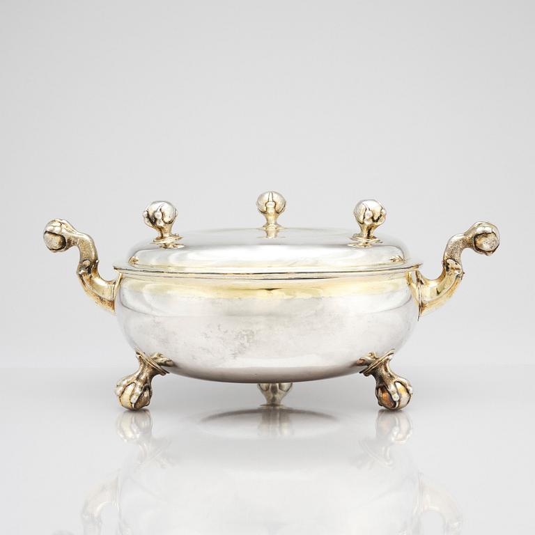 A Swedish late 17th century parcel-gilt silver bowl, Nicolaus Breuman, Stockholm (1666-1676 (77)).