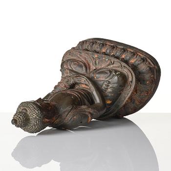 A large gilt lacquered figure of Buddha, Ming dynasty (1368-1644).